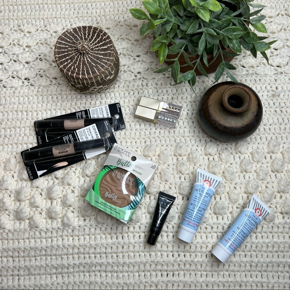 GOODIE BAG Miscellaneous Makeup & Skincare Products New in Original Packaging - Picture 5 of 10